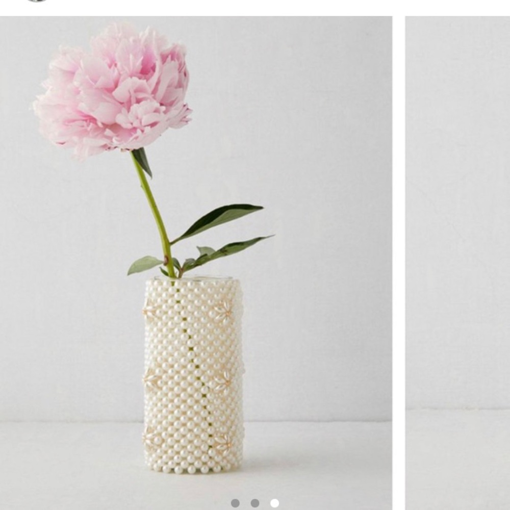 URBAN OUTFITTERS VASE